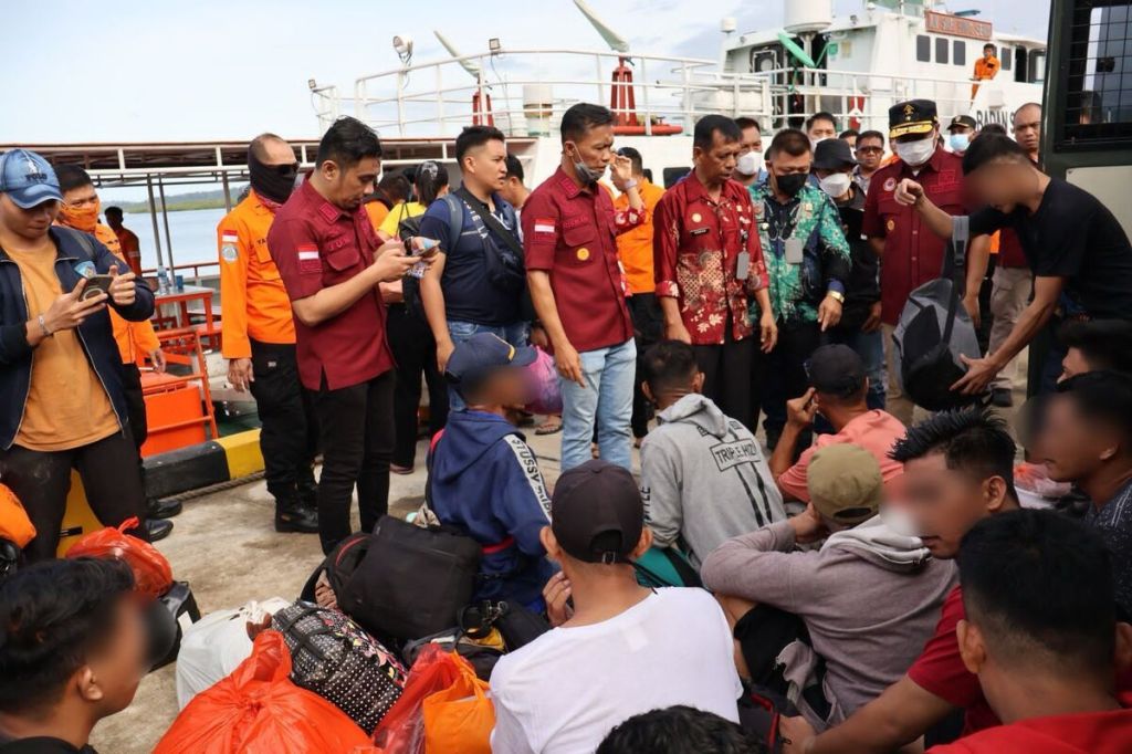 Dampak erupsi Gunung Ruang pegawai dan WBP Lapas Tagulandang&nbsp;dievakuasi