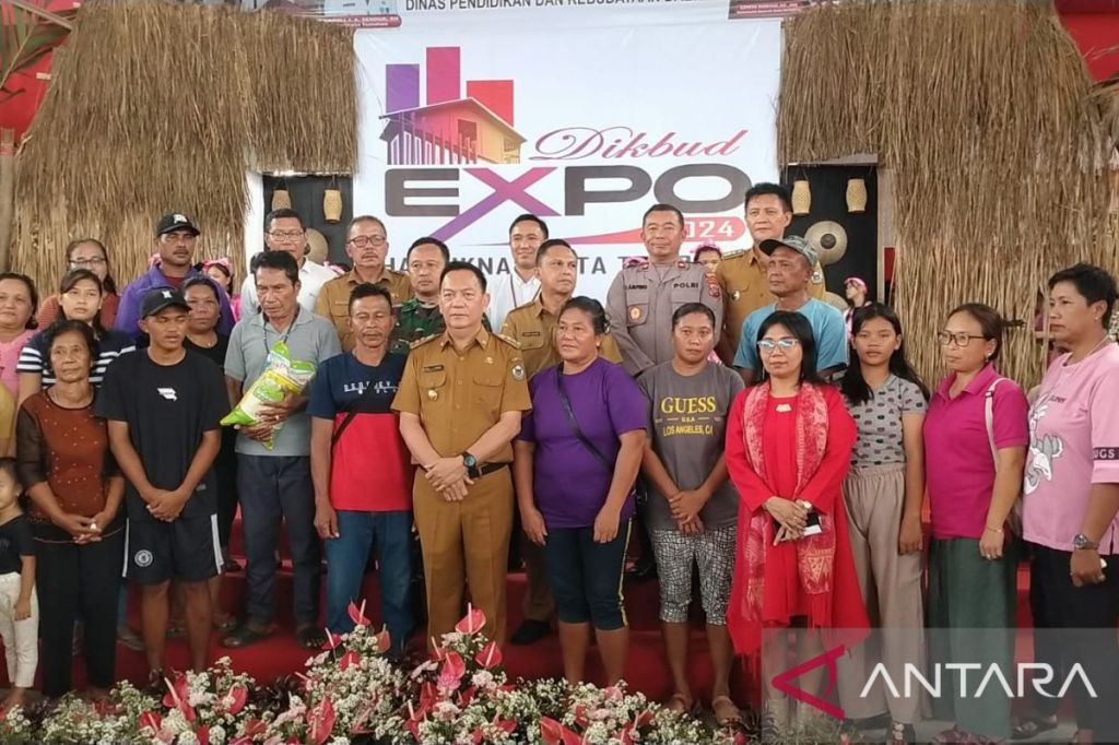 Pemkot bantu pengungsi Gunung Ruang yang eksodus di&nbsp;Tomohon