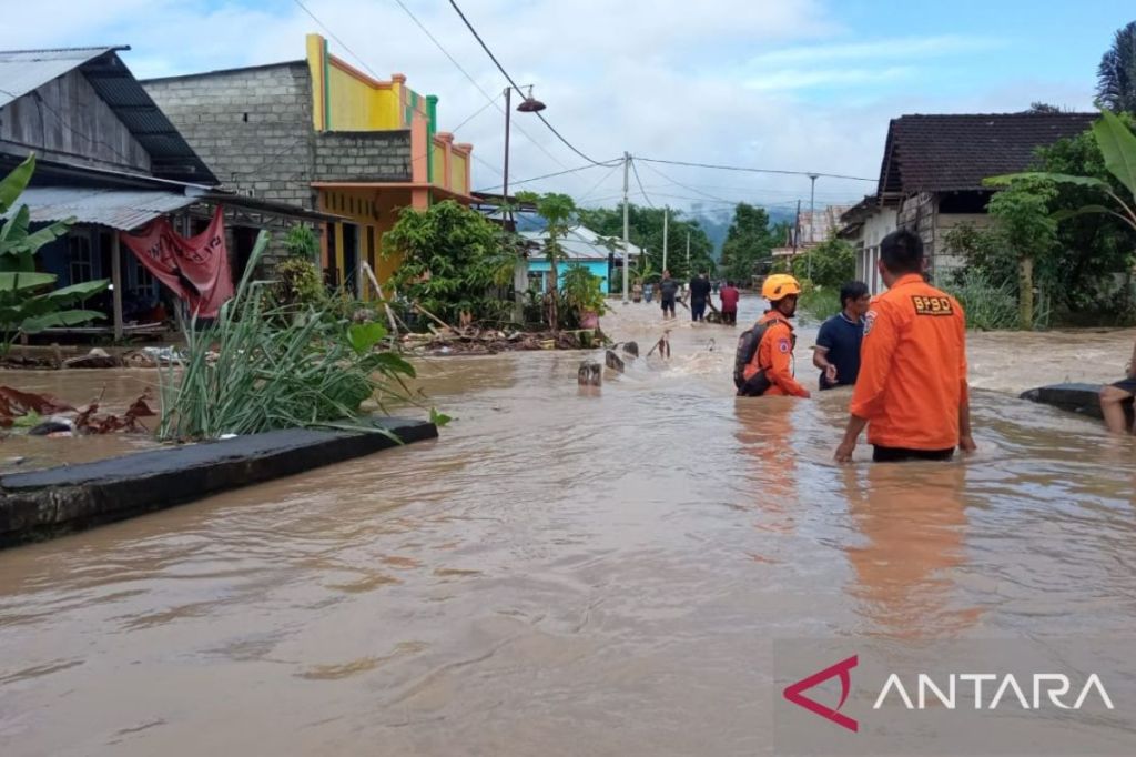 BNPB terus mendata jumlah korban akibat dampak banjir di&nbsp;Bolmong