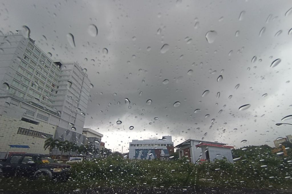 BMKG ingatkan warga Sulut waspadai cuaca ekstrem hingga 22 Juni&nbsp;2024