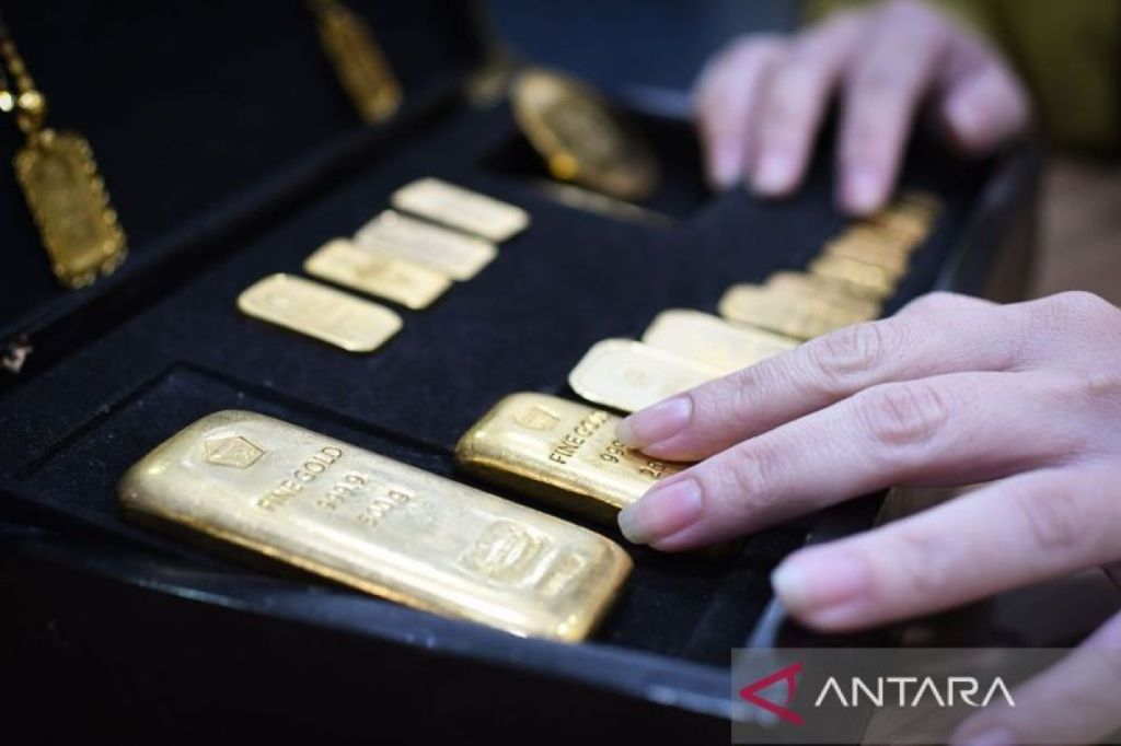 Harga emas Antam turun hingga Rp14.000, jadi Rp1,399&nbsp;juta/gram
