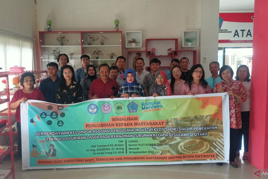 PKM Unsrat berdayakan APIK teknologi ukiran laser kerajinan&nbsp;kelapa